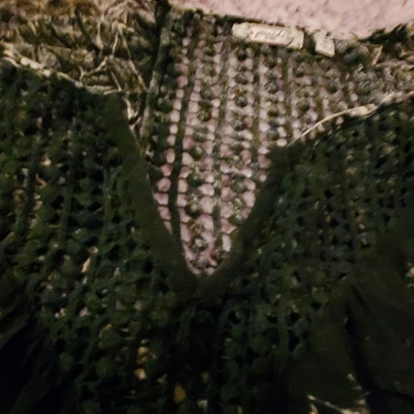 Top - Picture 2 of 6